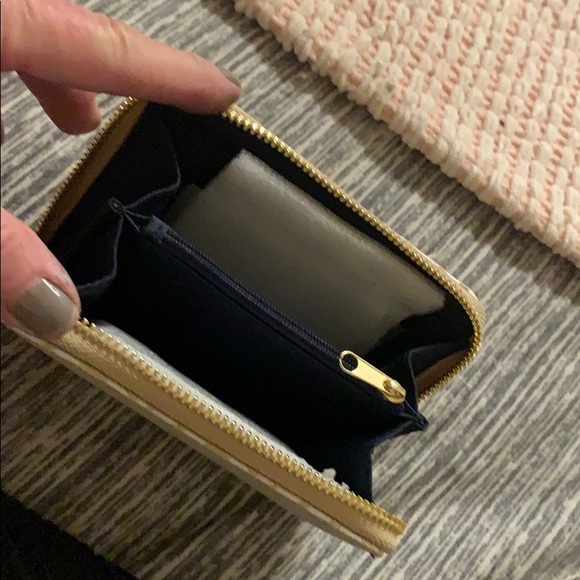 Gold zip around Tommy Hilfiger wallet  brand new - Picture 6 of 8